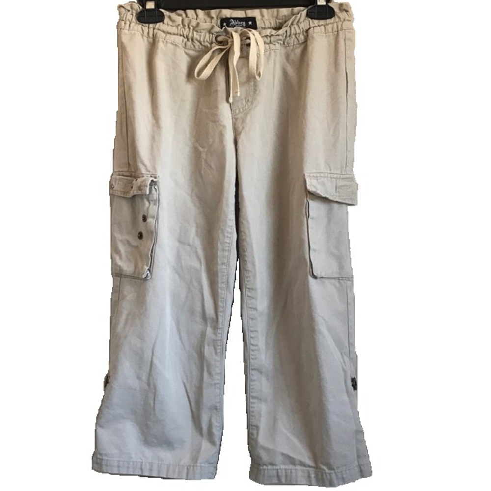 🐠 3 for $15 🐠 Abbey Dawn capris size 3 tan cargo